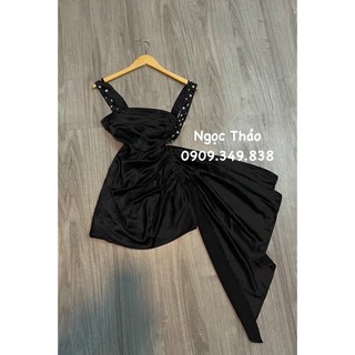 Đầm xẻ tà cao