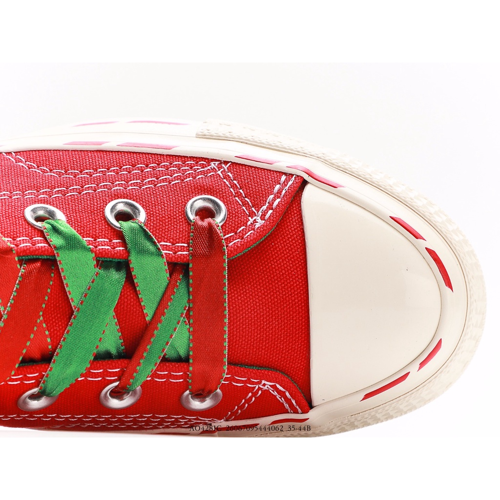 Giày thể thao Converse phiên bản giáng sinh màu đỏ