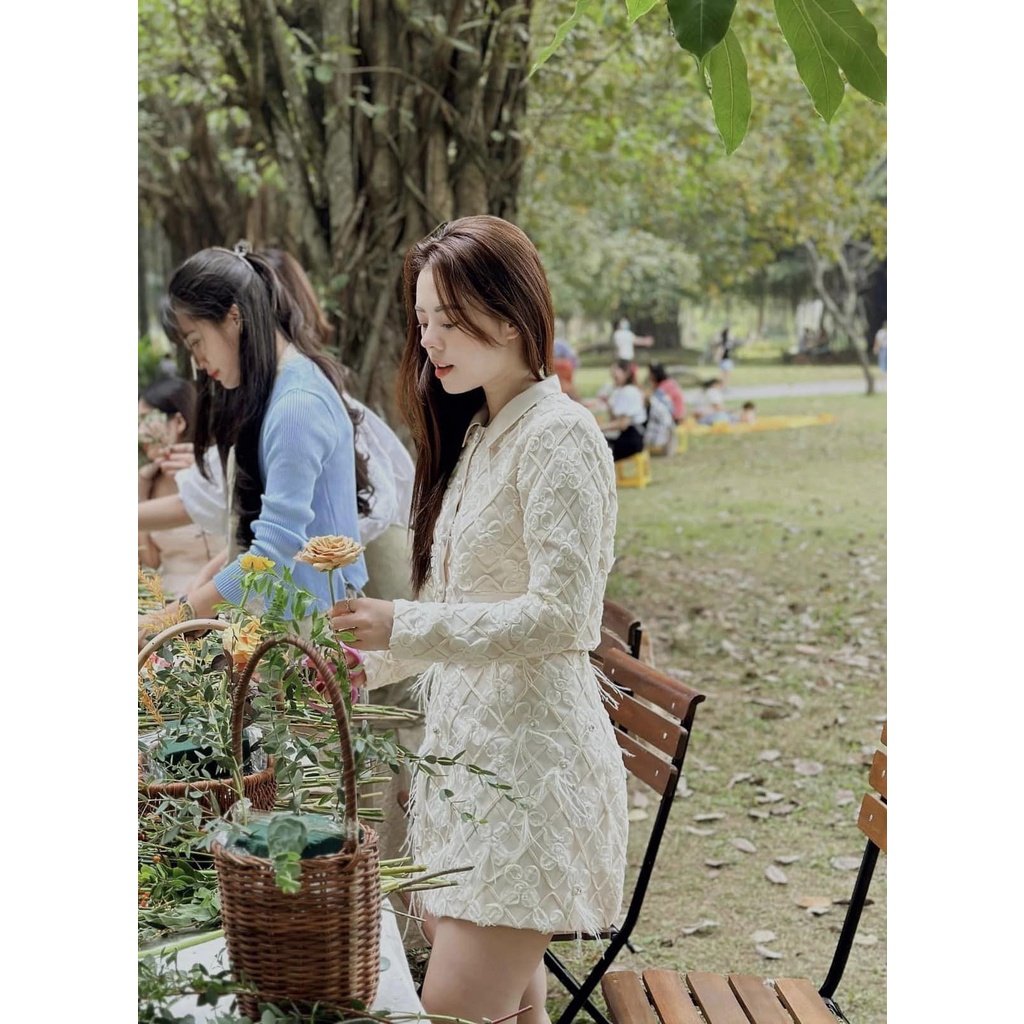 LINH CAVALI- SET REN NUDE TKCC