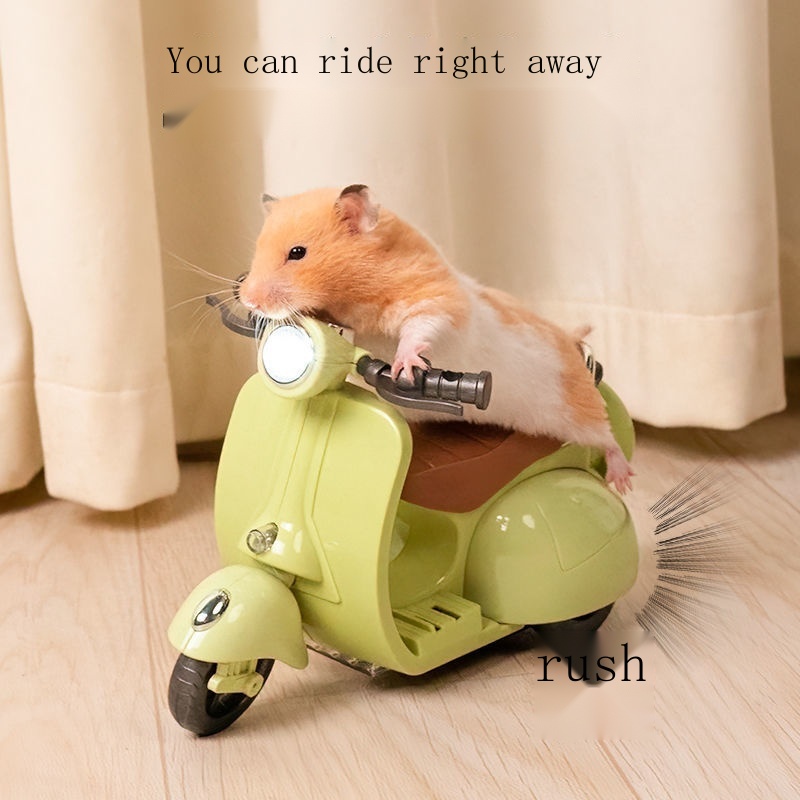 Đồ Chơi Xe Điện Xoay Tròn Mini Vui Nhộn Cho Chuột hamster