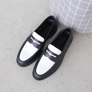 Giày Tây Lười Da Xít Penny Loafer Black White Da PU Kiểu Dáng Công Sở, Giày Viboots Mũi tròn Tăng chiều Cao