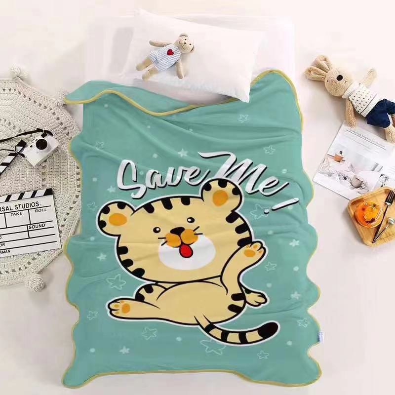 Chăn cho bé đi học chăn tuyết nhung hình ngộ nghĩnh chất tuyết nỉ nhung mềm mịn KT 1m x 1m4 Mẹ Bé Carrot