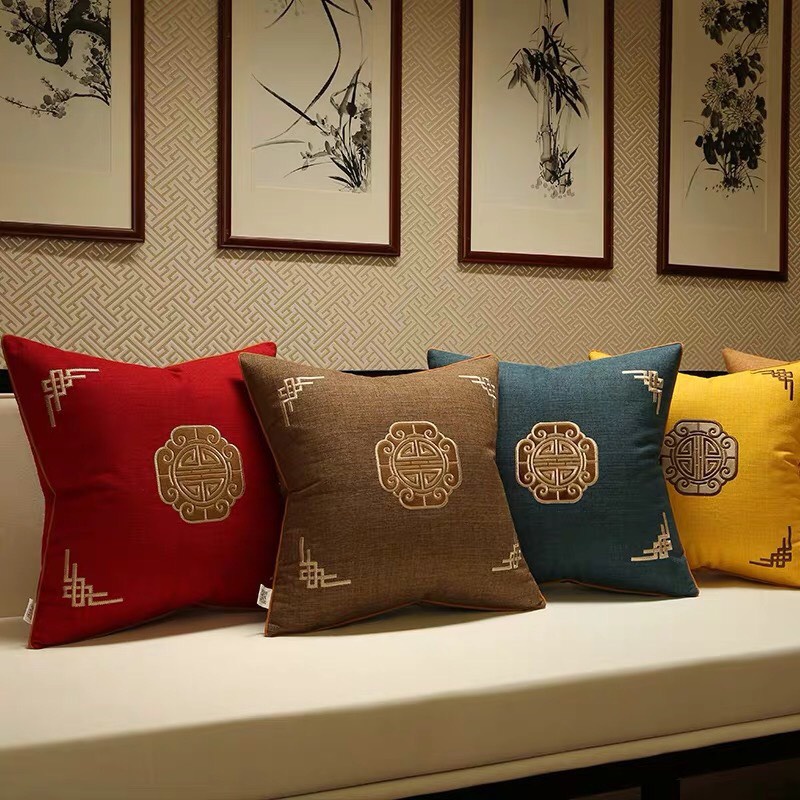 Gối tựa ghế sofa, ghế gỗ thêu hoa văn phong cách hoàng gia, gối vuông 47x47cm kèm ruột vải canvas  – Totoro House