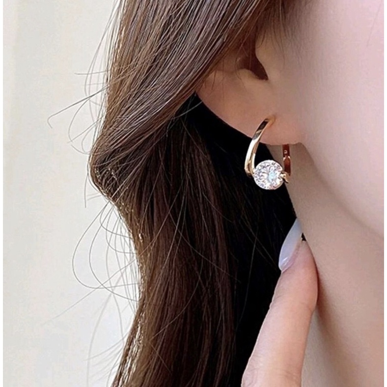 Khuyên tai nữ titan mạ vàng 18k thời trang