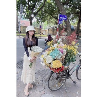 Set áo len + chân váy ren siêu xinh