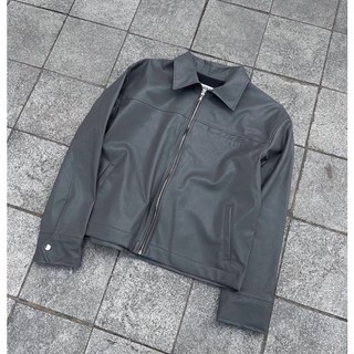 Áo khoác da boxy jacket chất liệu da Pvc