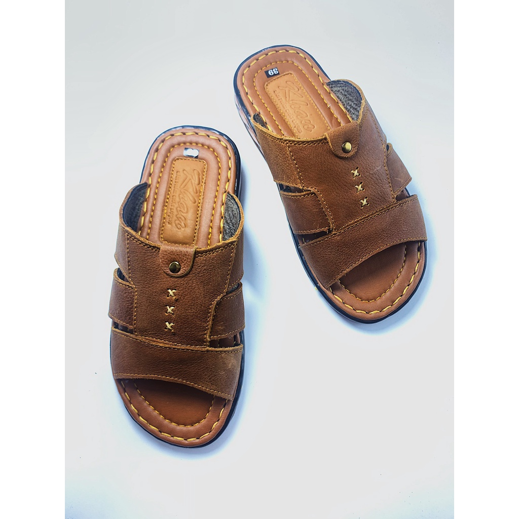 Dép nam da bò 3 quai xẻ rãnh , khâu chỉ 3 dấu nhân , khâu chỉ chắc chắn , 2 màu đen và bò , Q