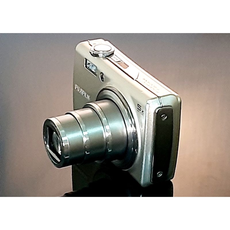 Máy ảnh kts fuji F200 exr Vintage