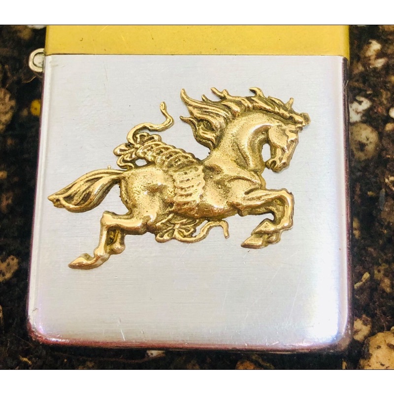 Eblem ngựa dán Zipo