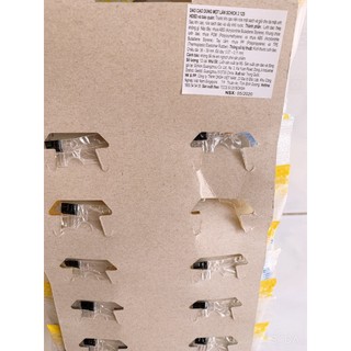 Dao cạo vàng Schicks dùng 1 lần ( Vỉ 24 cây)
