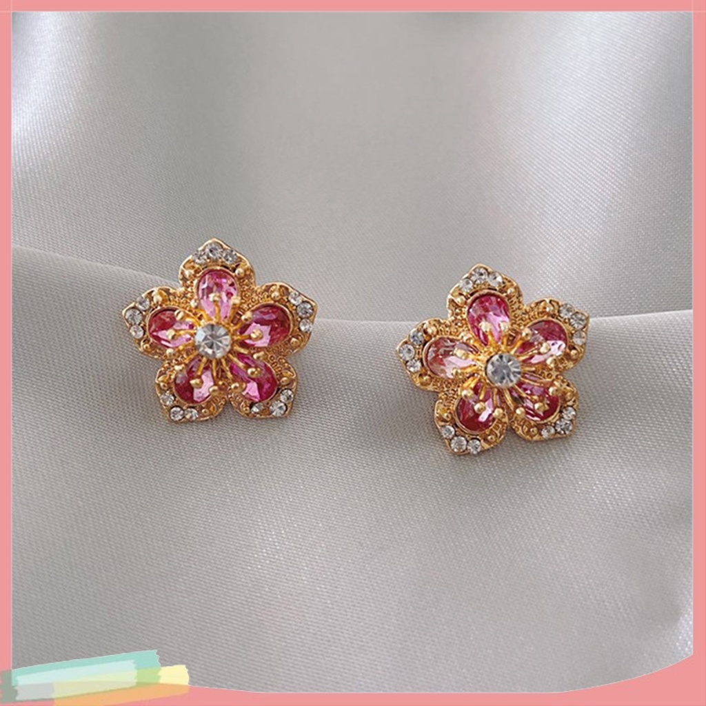 Đôi Khuyên Tai Hình Hoa Đính Kim Cương Giả Thời Trang Cho Nữ