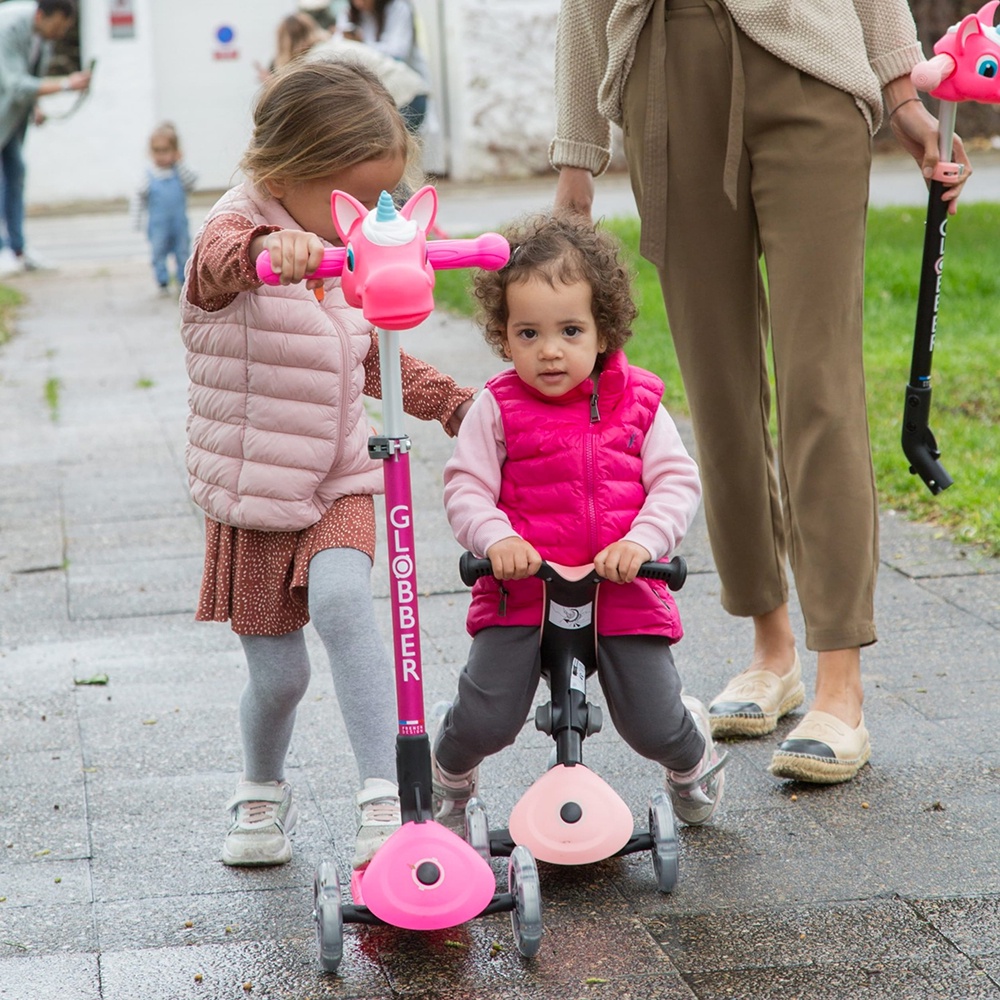 Bạn đồng hành Globber Scooter Friend - Đầu lân hồng