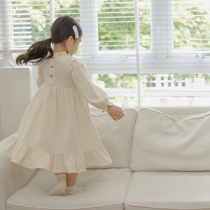 Váy bé gái Sora.bébé Ceclie Dress chất liệu muslin phối ren thêu hoa cao cấp
