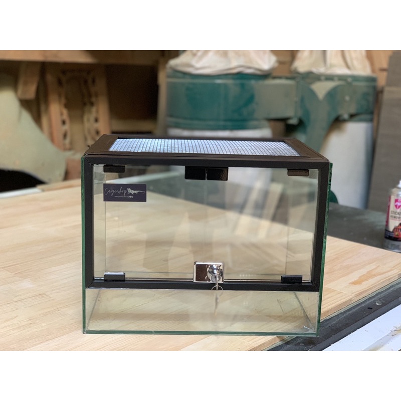 Hồ chuồng kính Nuôi bò  Sát 40 x 30 x 30