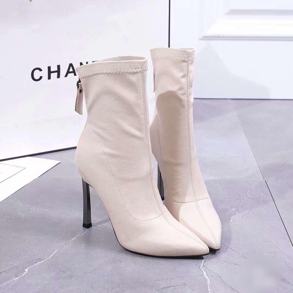 Bốt da thật gót đính đá khóa sau tiện lợi gót cao 10cm lên dáng cực chảnh, hàng Quảng Châu đẹp xuất sắc.