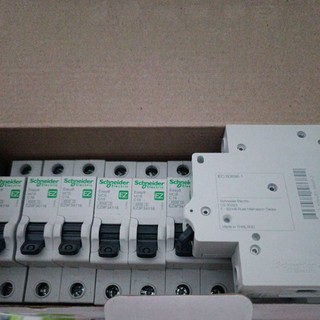 Mcb schneider 1p ez9f341
