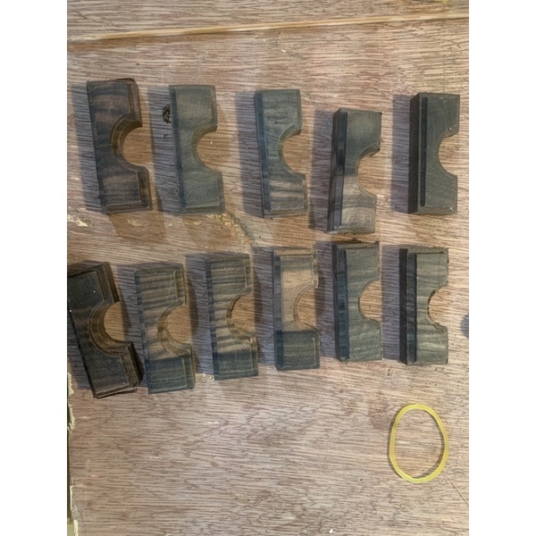 Kê cầu lồng mào tre già đã sẻ rãnh