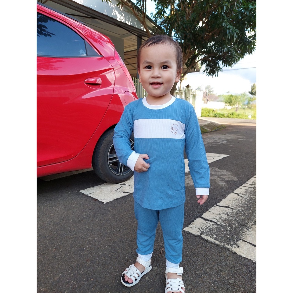Bộ quần áo dài tay cổ tròn Luxry phối màu chất vải sợi tre gân tăm dày dặn cho bé từ 9 tháng đến 5 tuổi