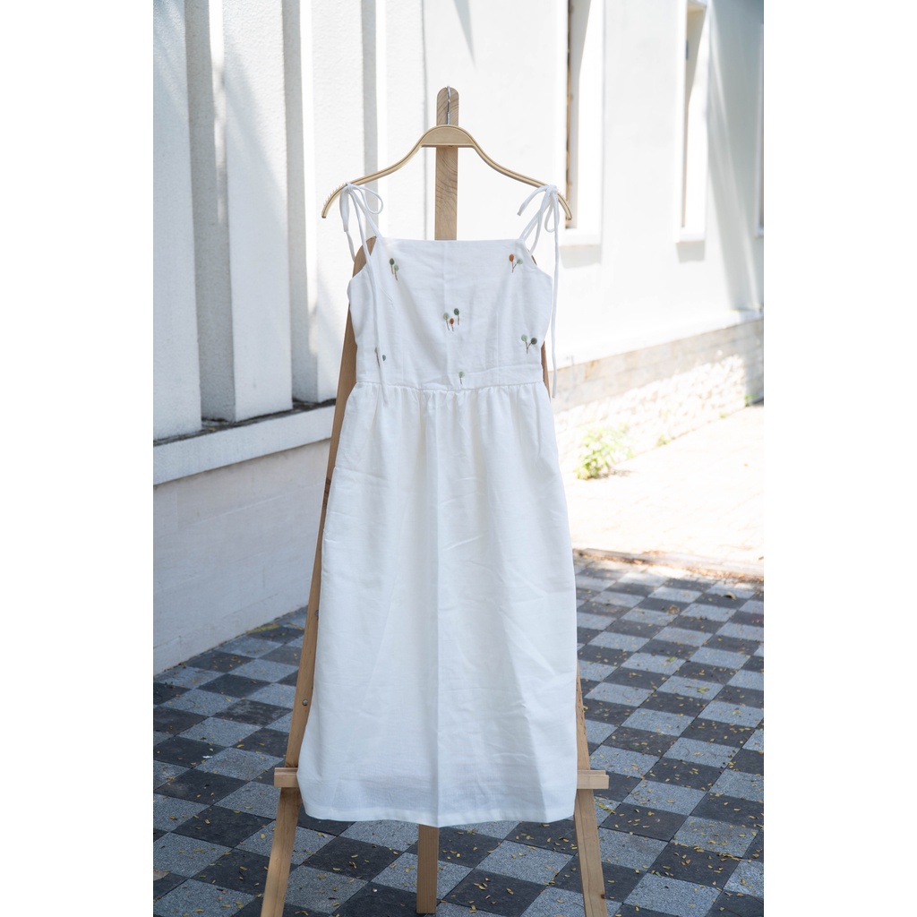 LINEN LOVERS Đầm 2 dây babydoll vải linen thêu tay- thời trang linen