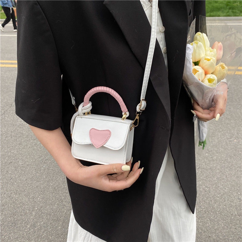 Túi Đeo Chéo Vai Mini Hình Vuông Họa Tiết Trái Tim Màu Hồng Phong Cách Mới Cho Nữ