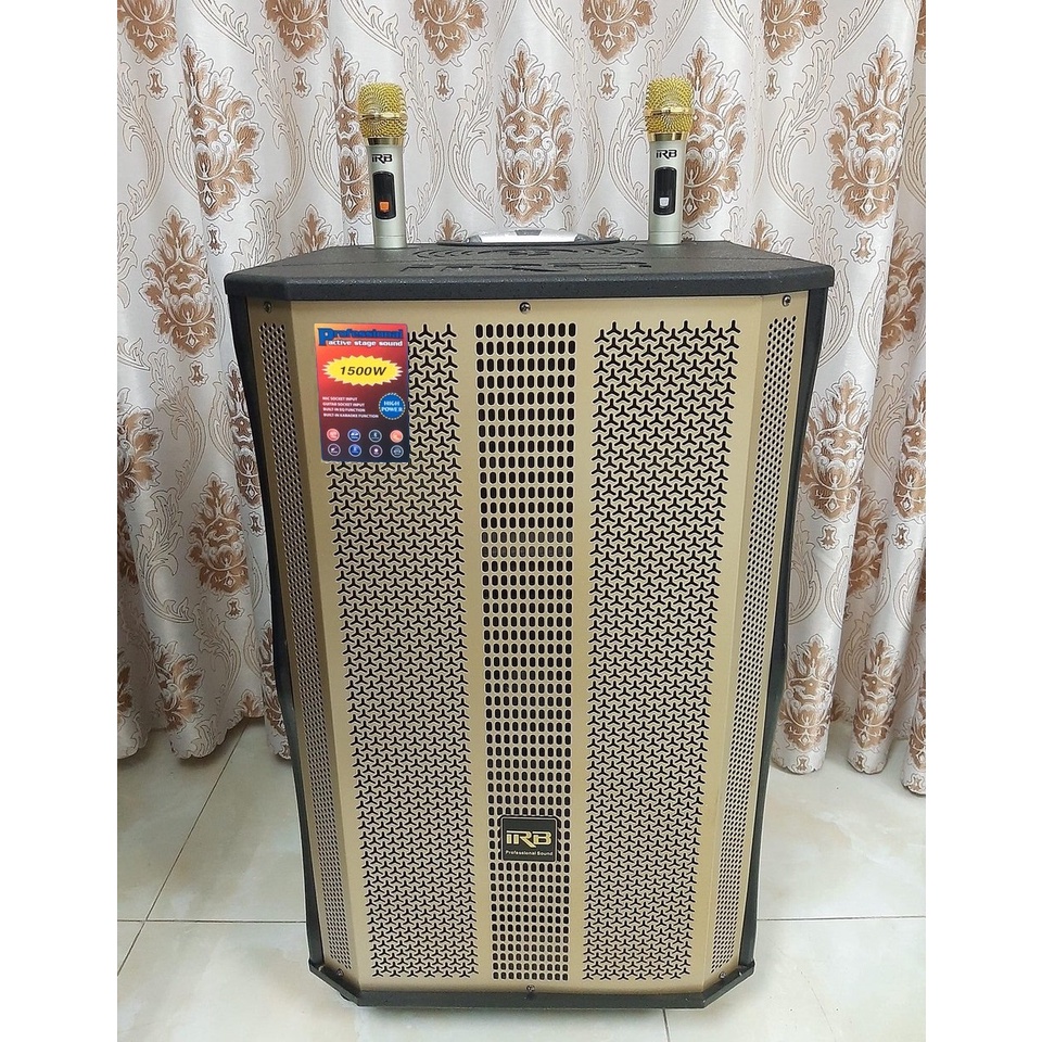 Loa karaoke gia đình hát hay, giá rẻ. Công suất lớn kèm micro kim loại UHF nhẹ, hút âm. Kết nối với ti vi