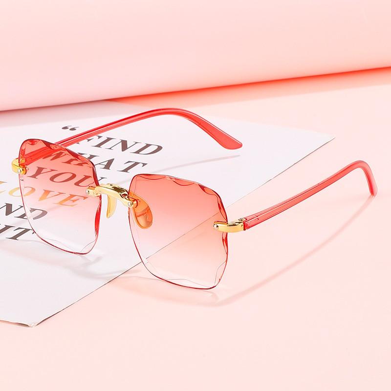 PVN56879 Kính mát màu gradient thời trang cho nữ