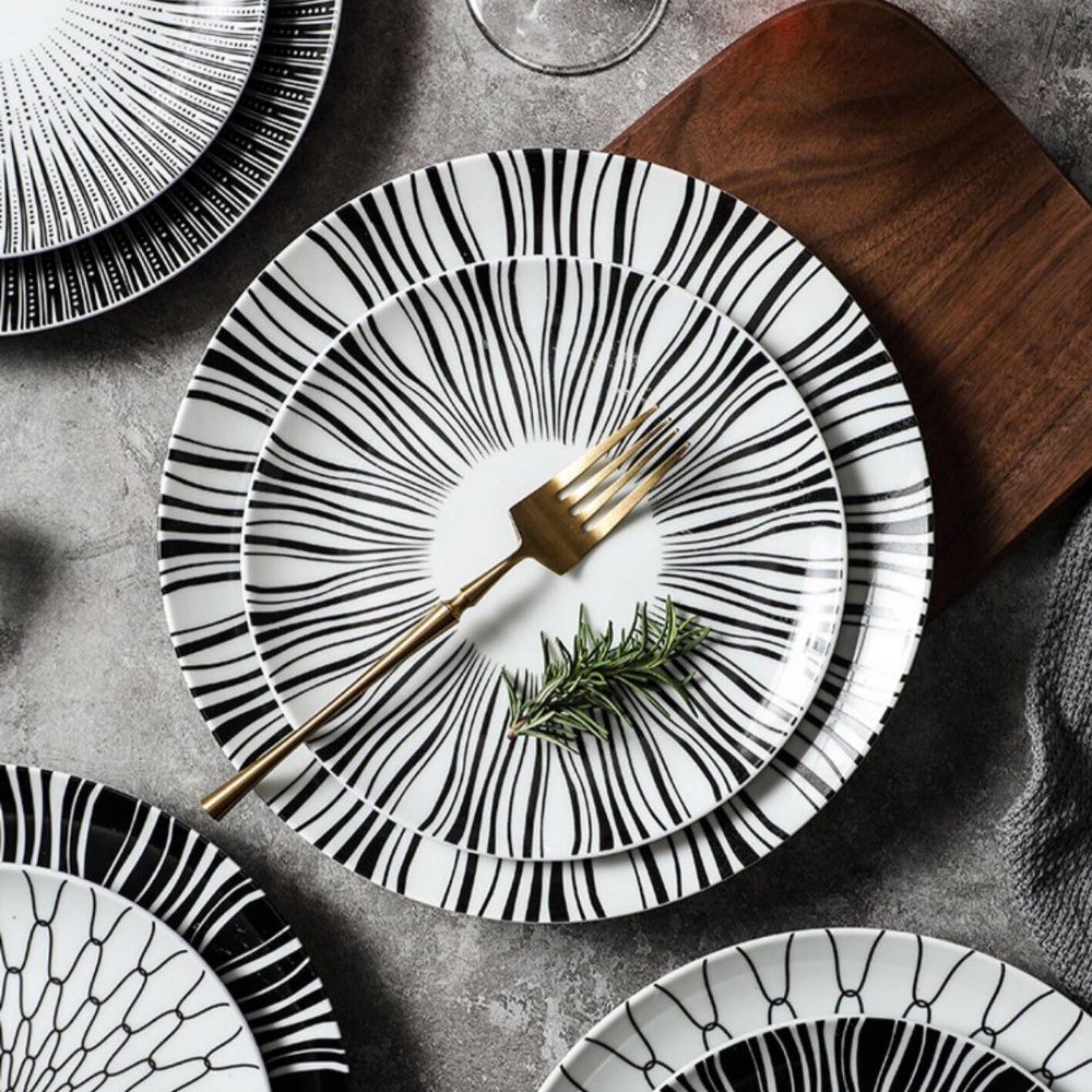 Set đĩa họa tiết kẻ sọc tone màu sang chảnh