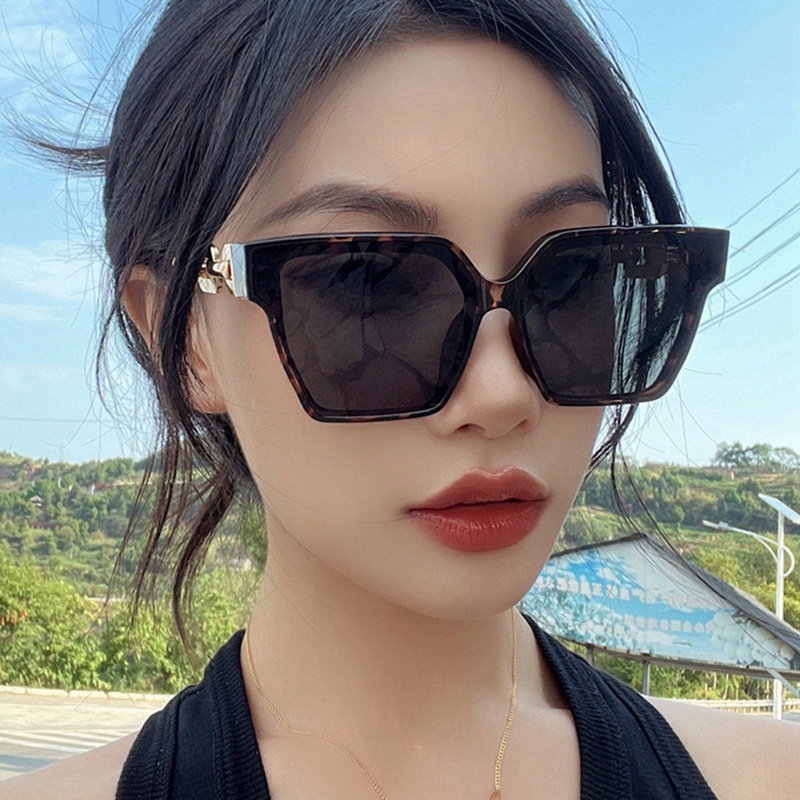 Kính Mát Gọng Vuông Bằng Nhựa Phong Cách Vintage Thời Trang Cho Nữ