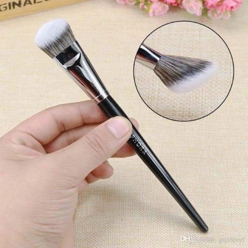 Cọ nền S47 giúp tán nền dễ dà