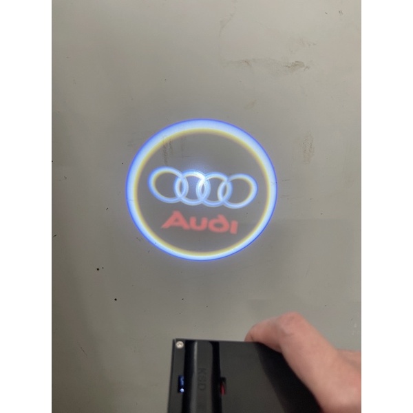 Bộ đôi 2 đèn chiếu logo máy chiếu thương hiệu (Audi) gắn cửa xe ô tô