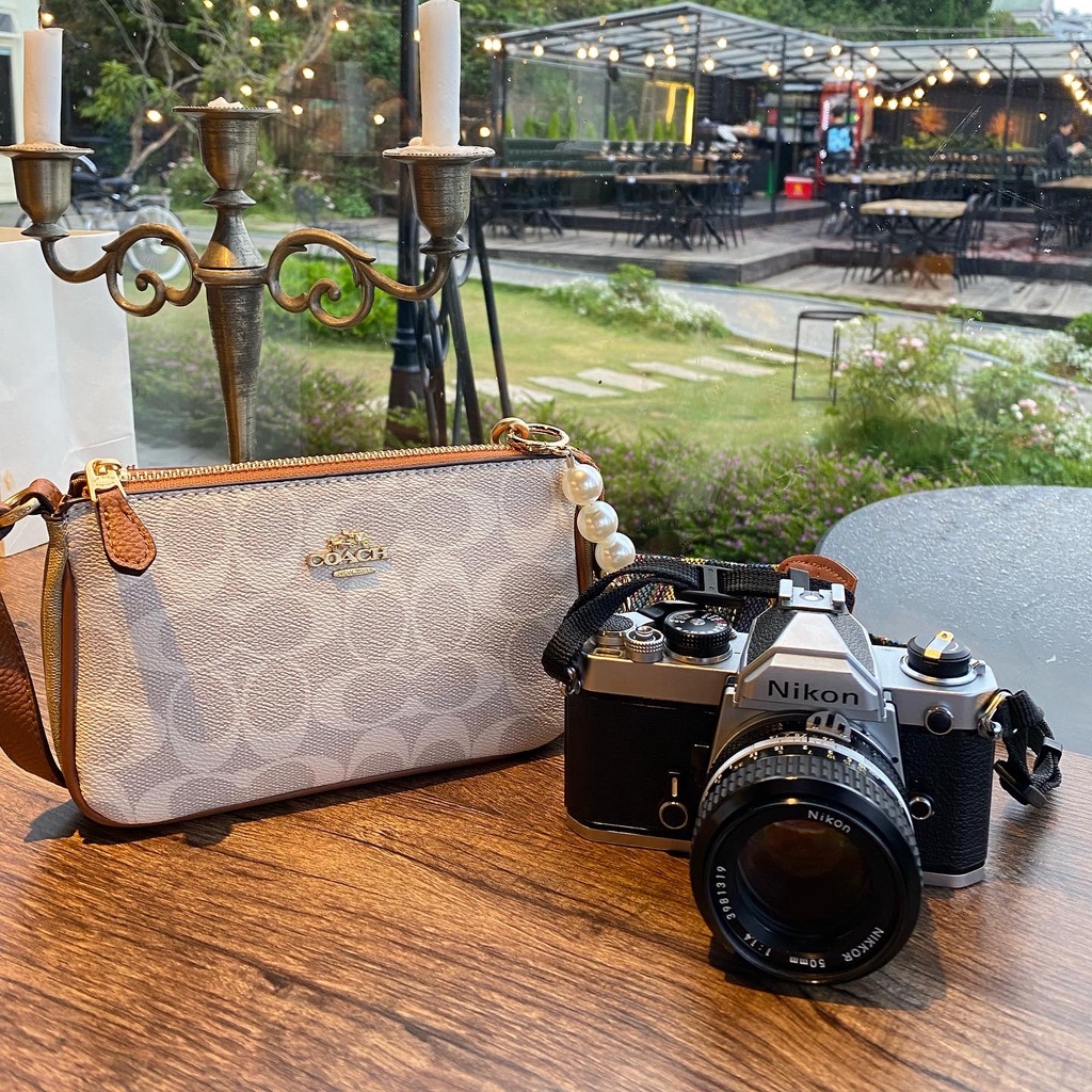 Túi đeo vai Coach dáng thuyền full hộp bill hãng