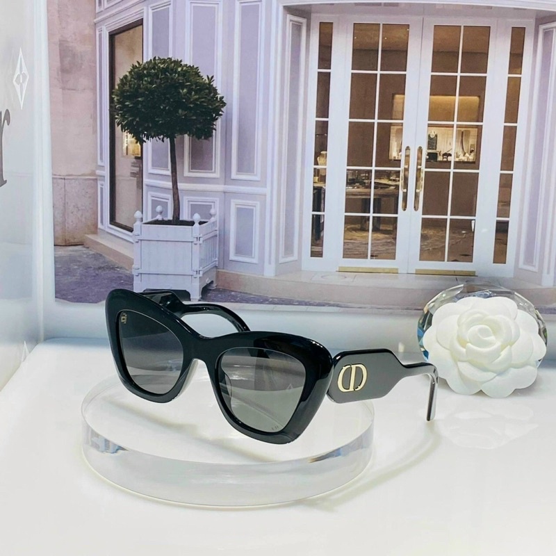 Kính hiệu mèo xếch CD DiO r  mẫu mới hot 2023 hot trend