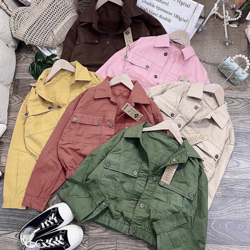 Áo khoác dài tay cổ bẻ hai túi hộp TT2511