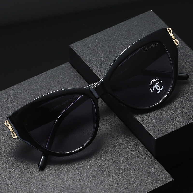 Kính Mát Thời Trang Cá Tính Cho Nữ