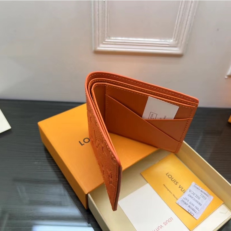 Ví Nam Louis Vuitton LVM81548 Màu Cam