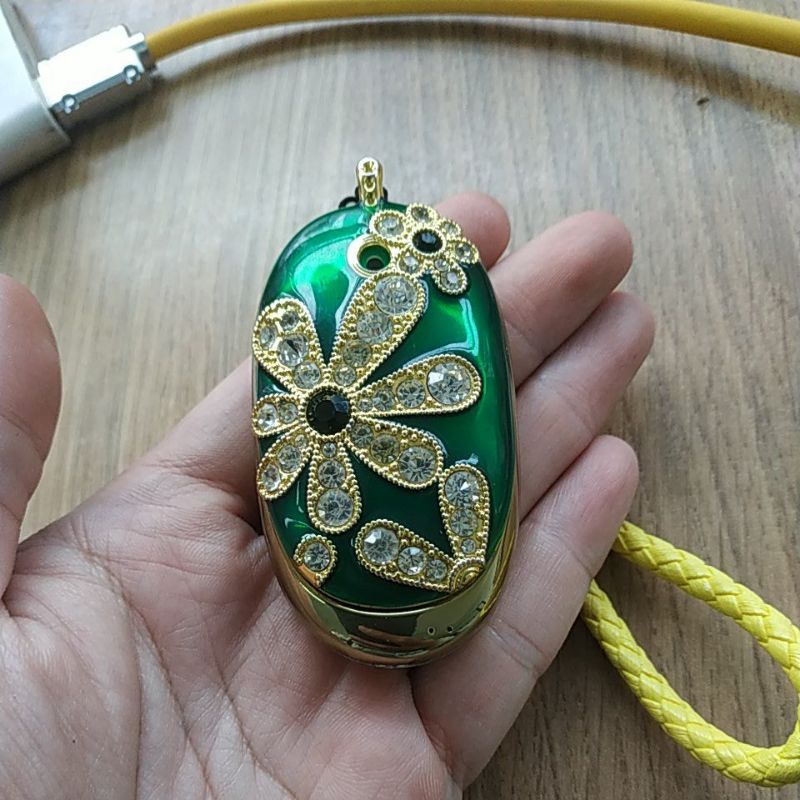 Điện thoại mini xanh ngọc lục bảo siêu độc