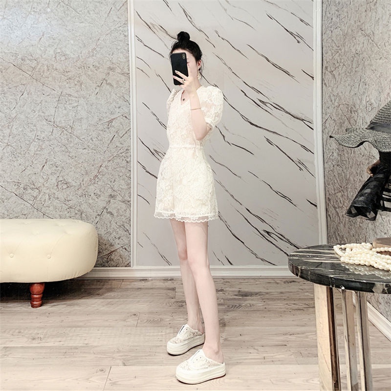 Áo Liền Quần Ống Rộng Màu Trắng Mỏng Vừa Vặn Phong Cách Mới Dành Cho Bạn Nữ