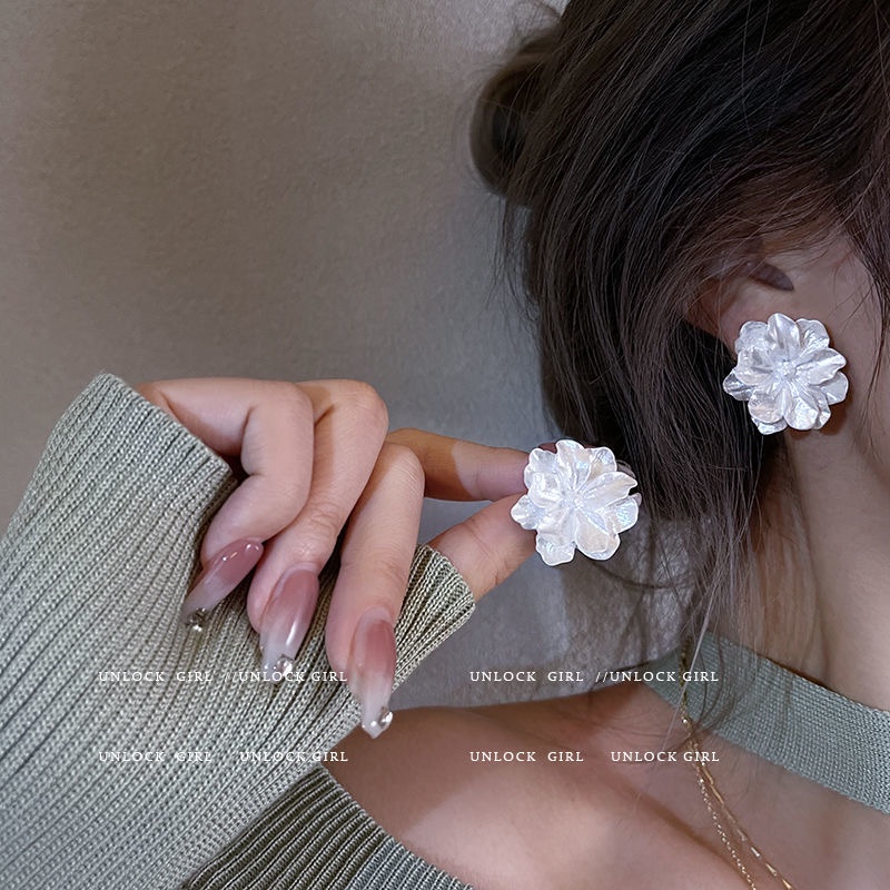 Bông Tai Hình Nơ Đính Ngọc Trai Thanh Lịch Dành Cho Nữ