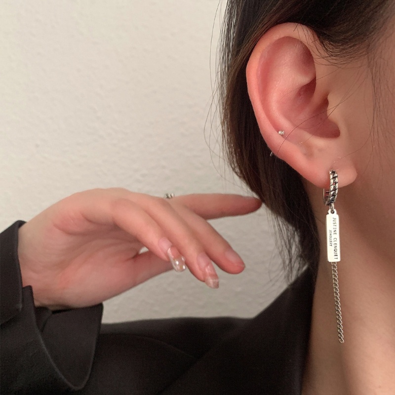 Khuyên Tai Dáng Dài Mặt Hình Trái Tim Phối Tua Rua Thời Trang