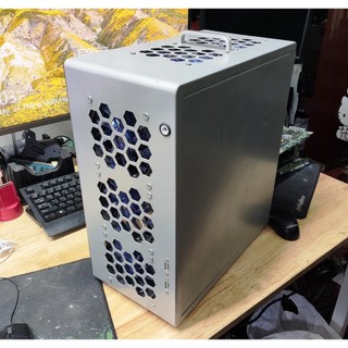 Máy chủ Dell PowerEDGE C2100 trong bộ dạng case Tower (Dual X5650 12 core 24thread/ Ram 64Gb/ SSD 240Gb)