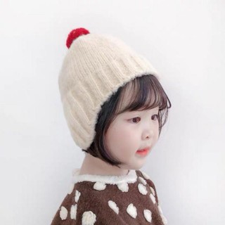 Mũ len bịt tai quả bông