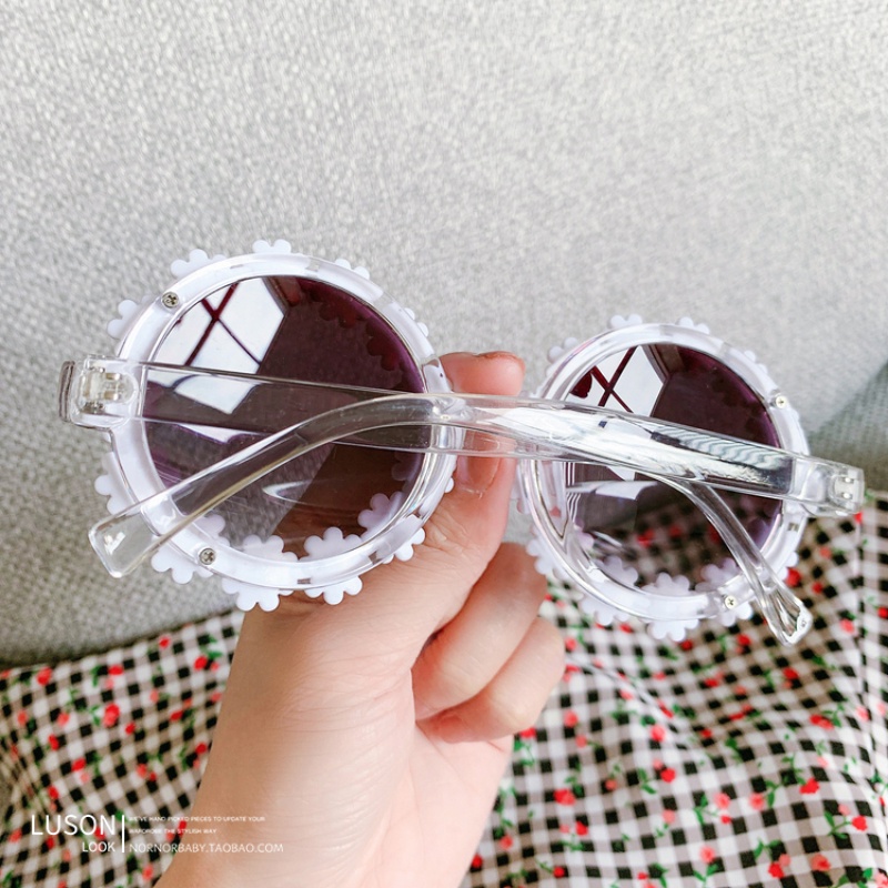 Kính Mát Gọng Tròn Họa Tiết Hoa Cúc Thời Trang Hàn Quốc Cho Nữ