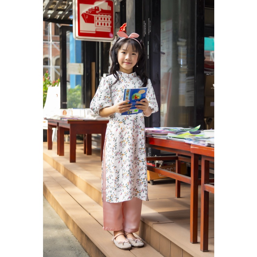 Áo dài cho bé gái - áo dài cách tân cho bé gái thiết kế tay phồng hoạ tiết Bách Hoa Xuân chất liệu lụa mango cao cấp