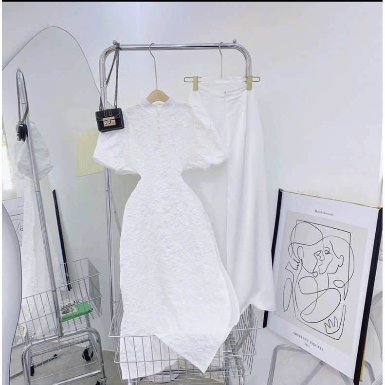 Áo dài gấm tay bồng kèm quần