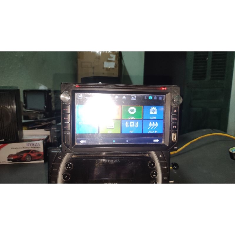 Đầu dvd âm thanh oto