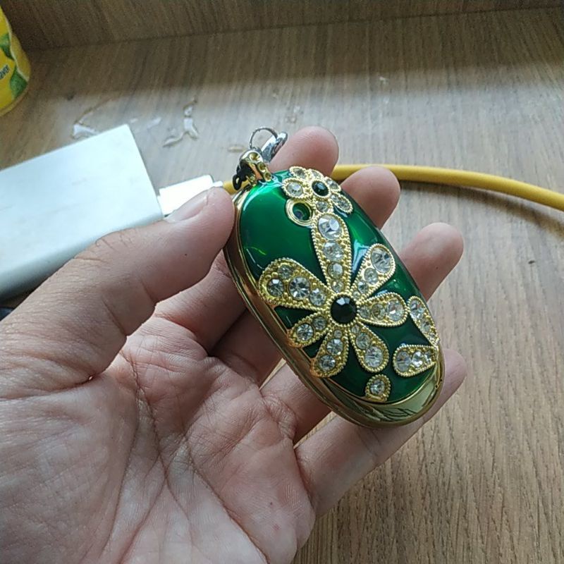 Điện thoại mini xanh ngọc lục bảo siêu độc