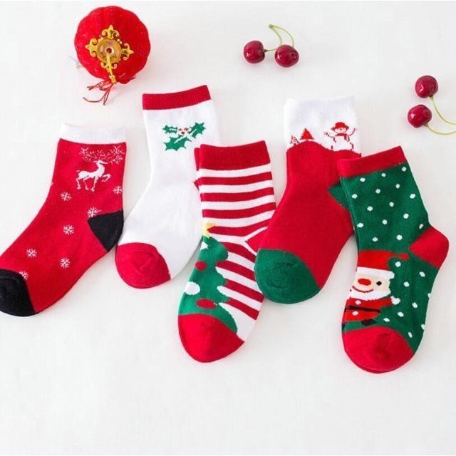 TuổiTất noel cho bé,vớ cổ cao thu đông họa tiết cho giáng sinh ,hình thù đáng yêu cho bé 1-12 tuổi