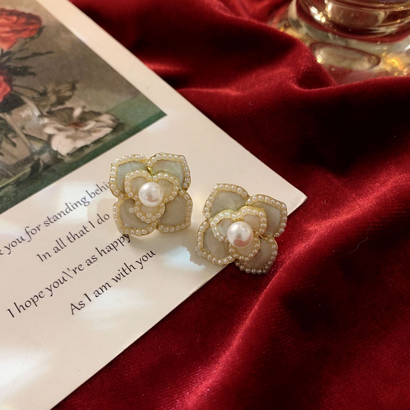 Bông Tai Hình Hoa Đính Ngọc Trai Phong Cách Vintage