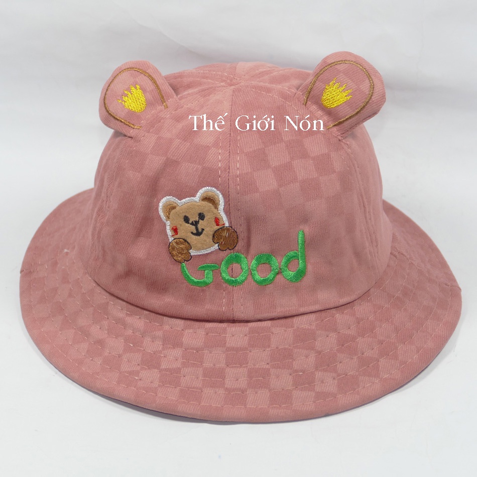 Mũ tai bèo trẻ em hình gấu dể thương, đẹp mắt. Nón có chất liệu vải nhung mềm mại phù hợp cho cả bé nam và bé nữ