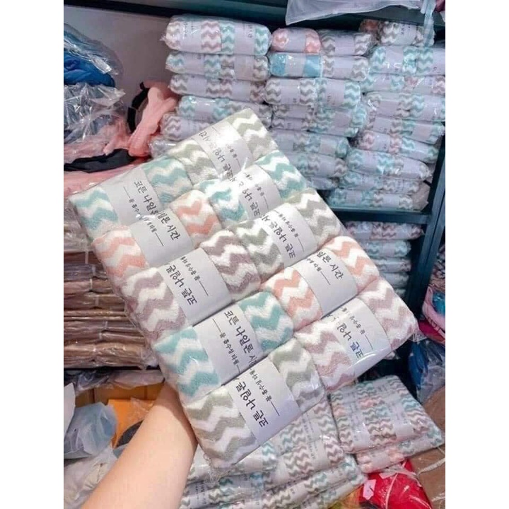 Khăn Lau Mặt Hình Gợn Sóng Thấm Hút Nước Kích Thước 35x50cm Phong Cách Hàn Quốc (Giao Ngẫu Nhiên)